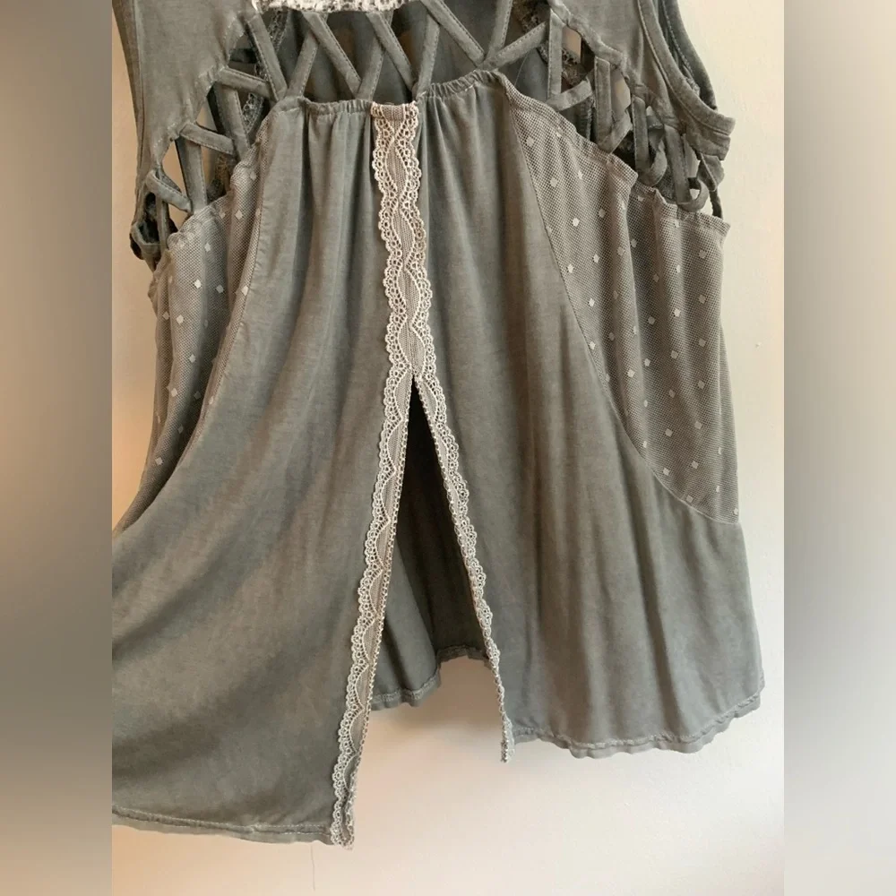 1. NWOT POL Lace Detail Tank Top - Gray - Picture 4 of 4